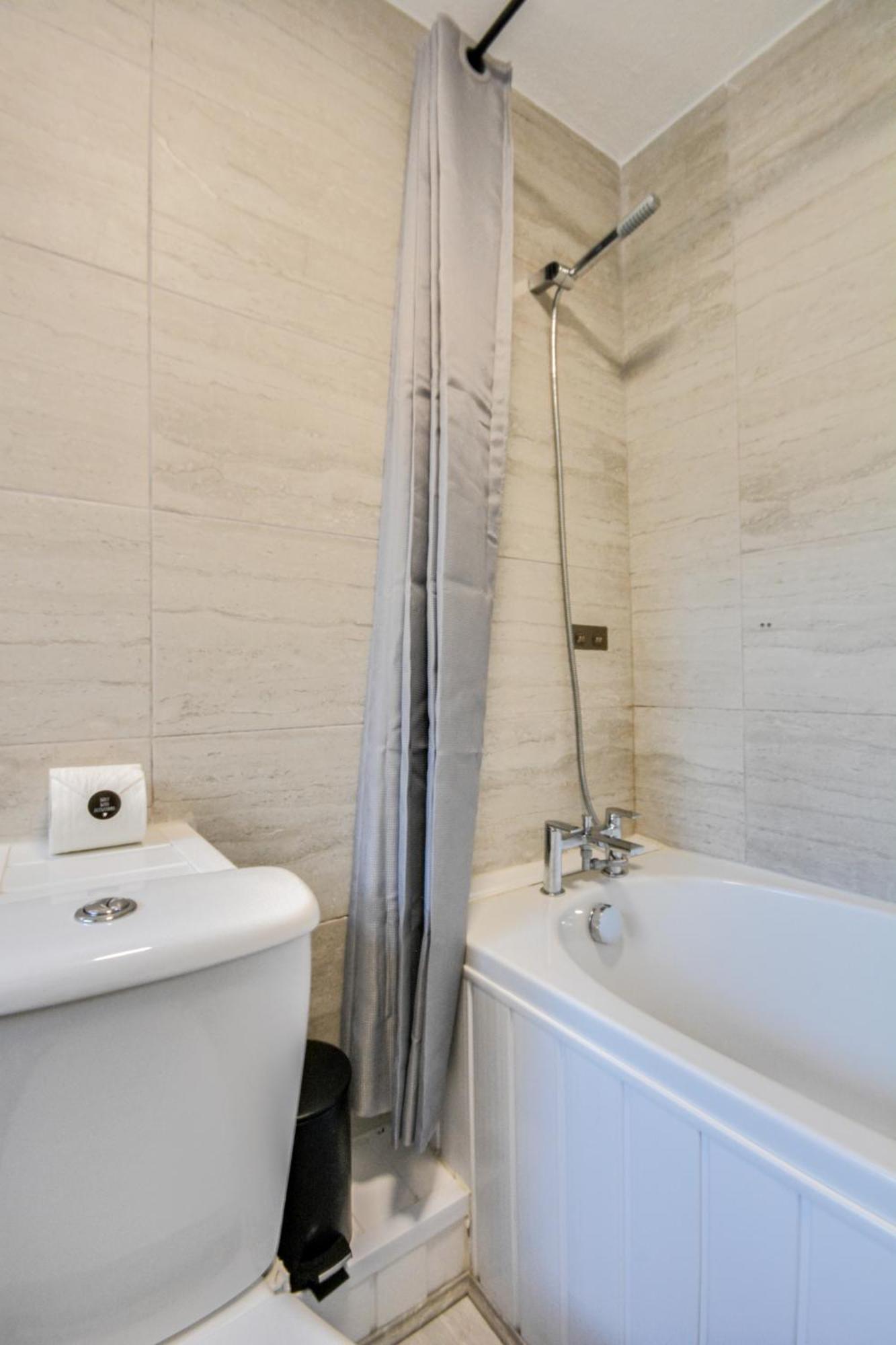 Stay With Alexandra 2 Free Parking - High Speed Free Wifi 리버풀 외부 사진